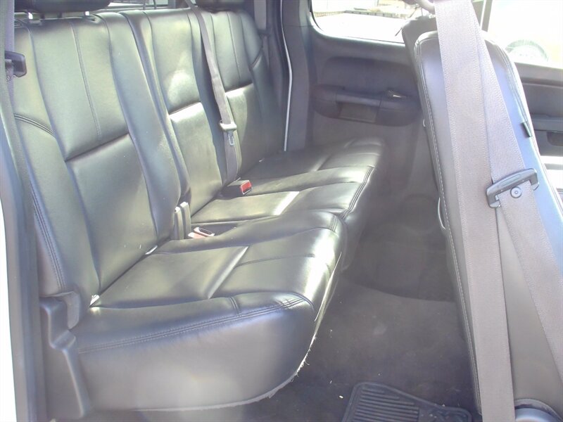 2012 Chevrolet Silverado 1500 LTZ   - Photo 17 - Pleasant Valley, MO 64068