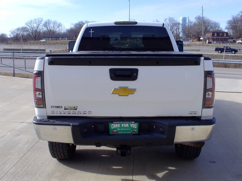 2012 Chevrolet Silverado 1500 LTZ   - Photo 6 - Pleasant Valley, MO 64068