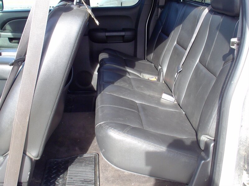 2012 Chevrolet Silverado 1500 LTZ   - Photo 12 - Pleasant Valley, MO 64068