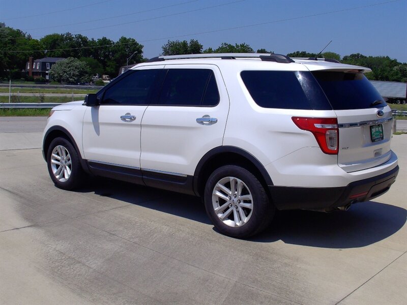2013 Ford Explorer XLT   - Photo 7 - Pleasant Valley, MO 64068