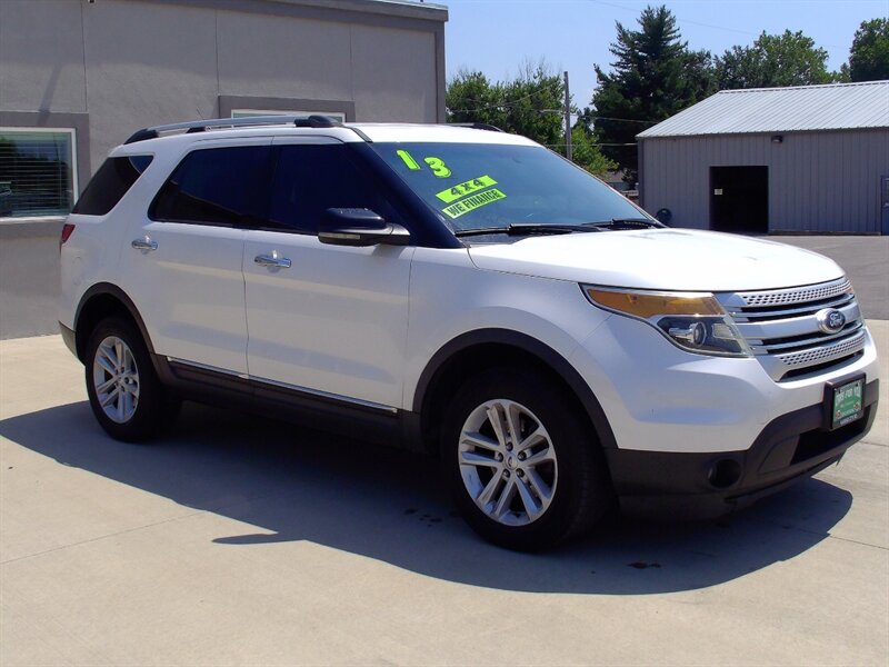 2013 Ford Explorer XLT   - Photo 3 - Pleasant Valley, MO 64068