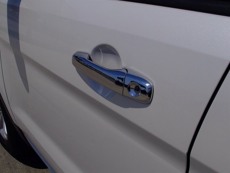 2013 Ford Explorer XLT   - Photo 26 - Pleasant Valley, MO 64068