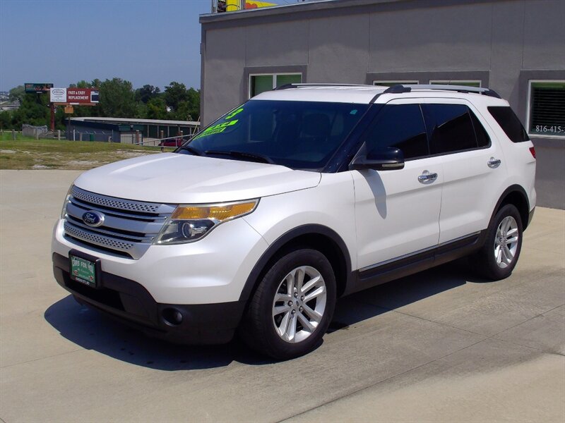 2013 Ford Explorer XLT   - Photo 1 - Pleasant Valley, MO 64068