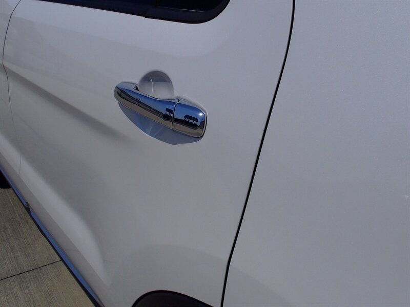 2013 Ford Explorer XLT   - Photo 25 - Pleasant Valley, MO 64068