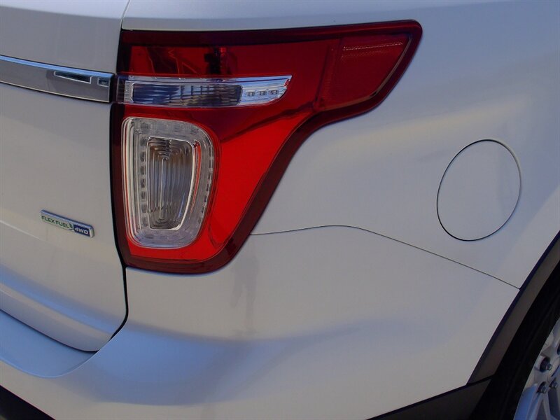 2013 Ford Explorer XLT   - Photo 34 - Pleasant Valley, MO 64068