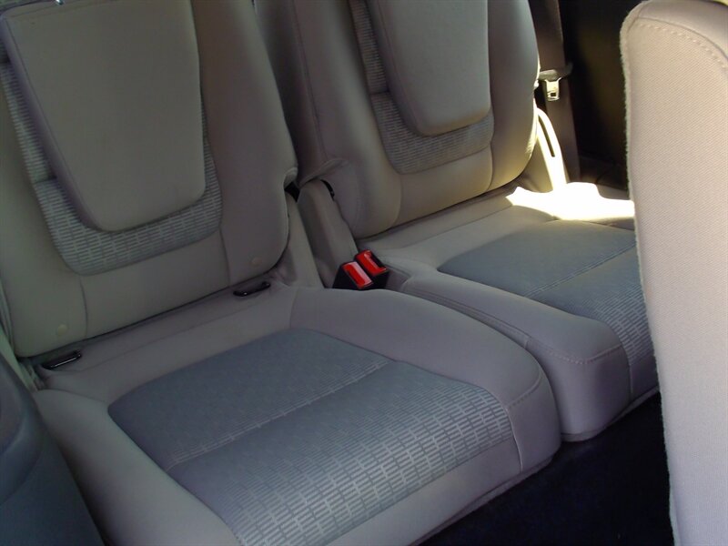 2013 Ford Explorer XLT   - Photo 20 - Pleasant Valley, MO 64068