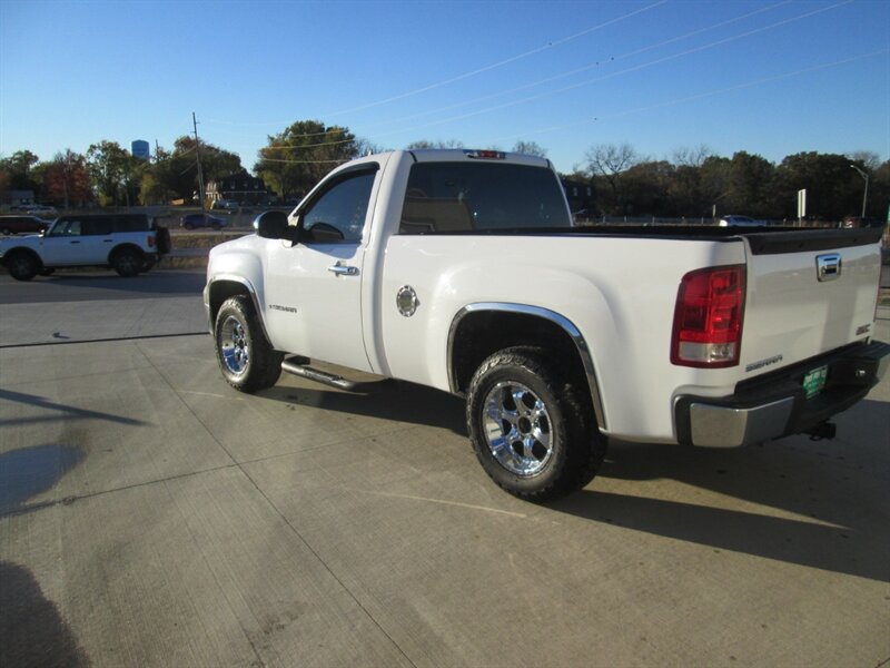 2008 GMC Sierra 1500 REG CAB SHORT BED   - Photo 6 - Pleasant Valley, MO 64068