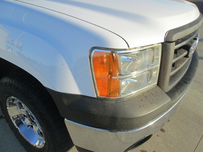 2008 GMC Sierra 1500 REG CAB SHORT BED   - Photo 24 - Pleasant Valley, MO 64068