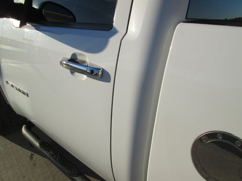 2008 GMC Sierra 1500 REG CAB SHORT BED   - Photo 19 - Pleasant Valley, MO 64068