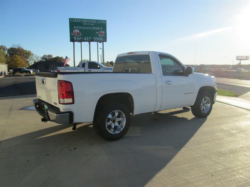 2008 GMC Sierra 1500 REG CAB SHORT BED   - Photo 4 - Pleasant Valley, MO 64068