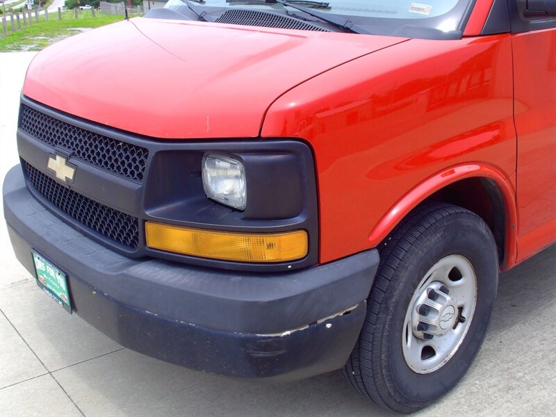 2015 Chevrolet Express 3500 - Photo 27 - Pleasant Valley, MO 64068