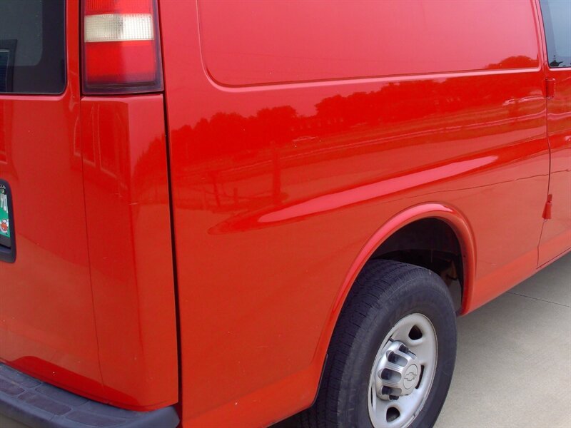 2015 Chevrolet Express 3500 - Photo 33 - Pleasant Valley, MO 64068