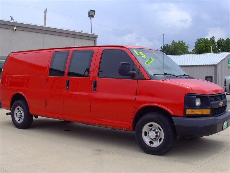 2015 Chevrolet Express 3500 - Photo 4 - Pleasant Valley, MO 64068