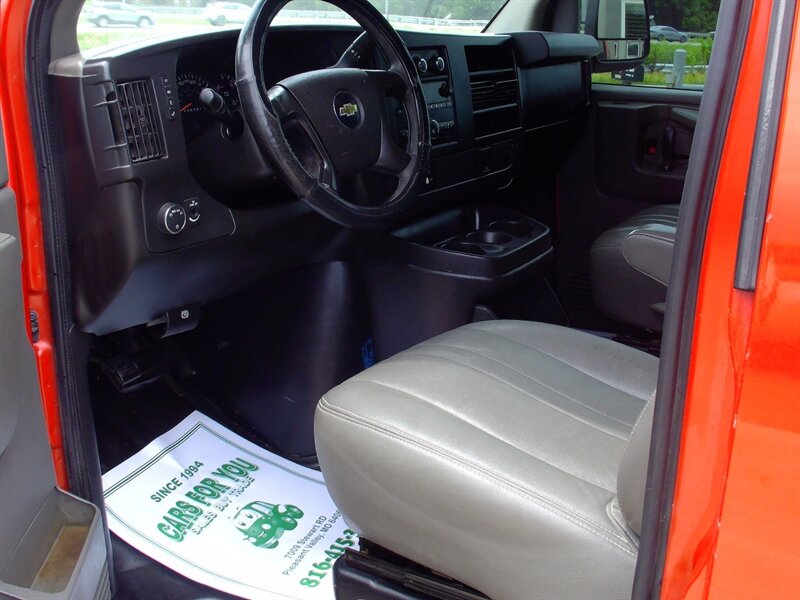 2015 Chevrolet Express 3500 - Photo 10 - Pleasant Valley, MO 64068