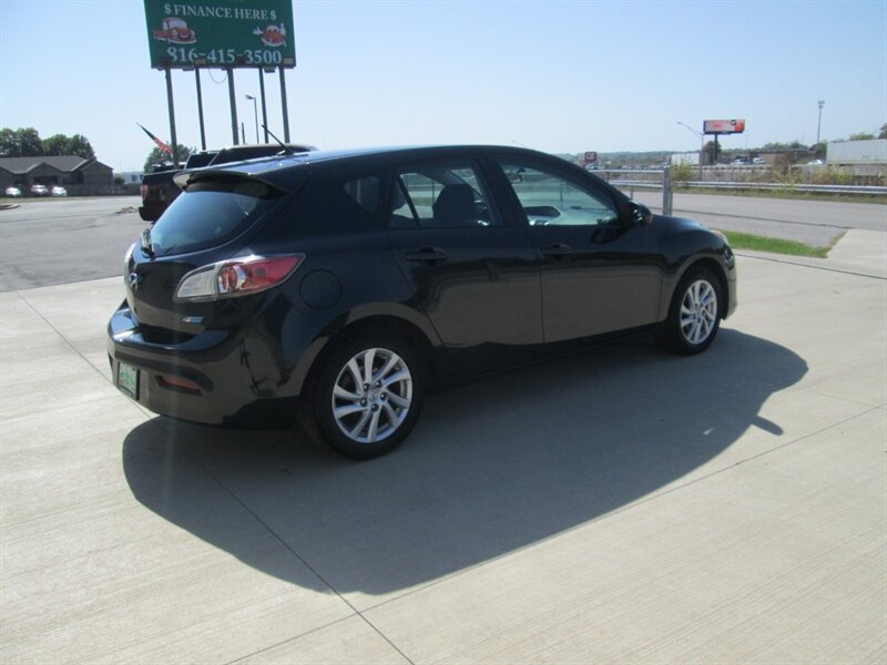 2012 Mazda Mazda3 i Touring   - Photo 5 - Pleasant Valley, MO 64068