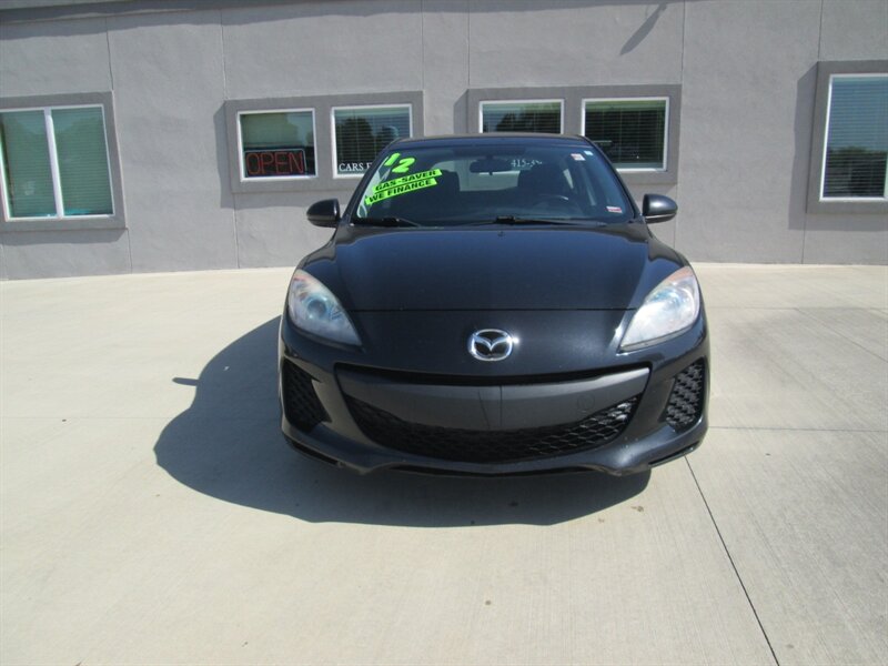 2012 Mazda Mazda3 i Touring   - Photo 2 - Pleasant Valley, MO 64068