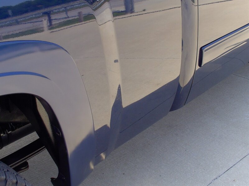 2010 Chevrolet Silverado 1500 LT   - Photo 33 - Pleasant Valley, MO 64068