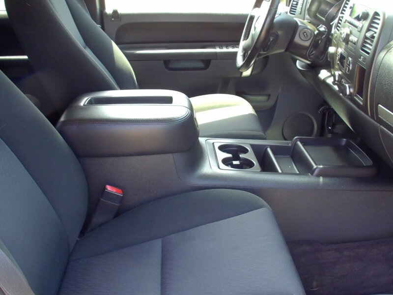2010 Chevrolet Silverado 1500 LT   - Photo 15 - Pleasant Valley, MO 64068