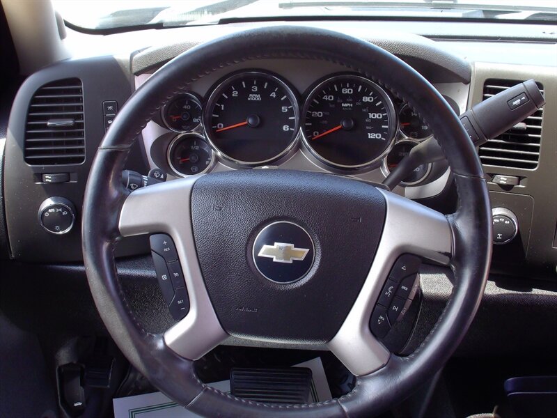 2010 Chevrolet Silverado 1500 LT   - Photo 20 - Pleasant Valley, MO 64068