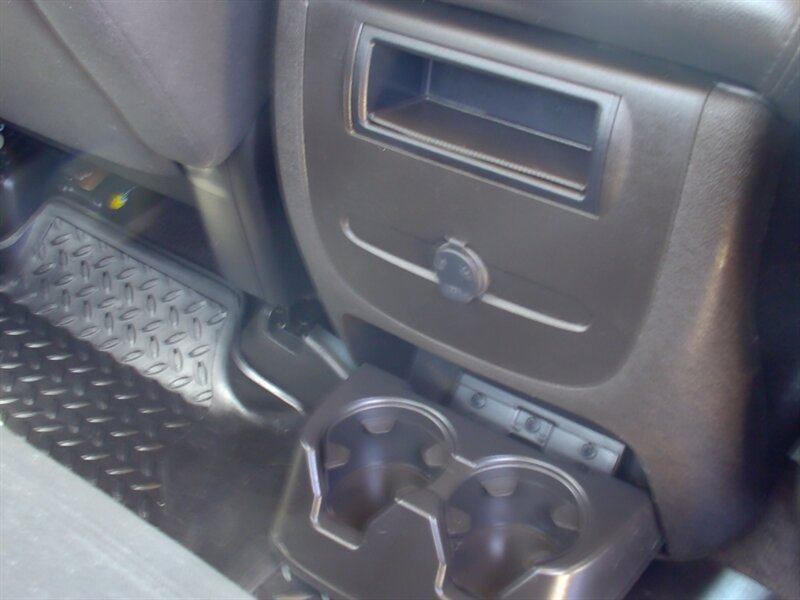 2010 Chevrolet Silverado 1500 LT   - Photo 21 - Pleasant Valley, MO 64068