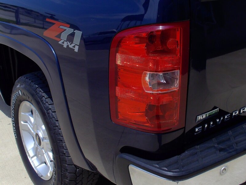 2010 Chevrolet Silverado 1500 LT   - Photo 24 - Pleasant Valley, MO 64068