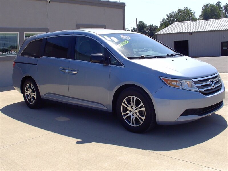 2013 Honda Odyssey EX - Photo 4 - Pleasant Valley, MO 64068