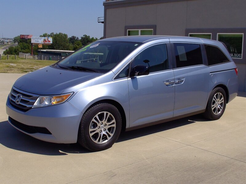 2013 Honda Odyssey EX   - Photo 1 - Pleasant Valley, MO 64068