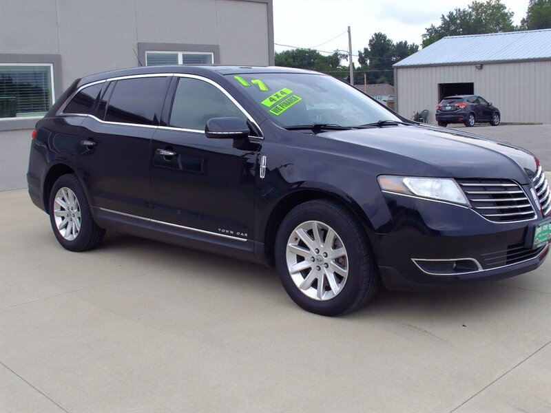 2017 Lincoln MKT Town Car Livery Fleet - Photo 3 - Pleasant Valley, MO 64068