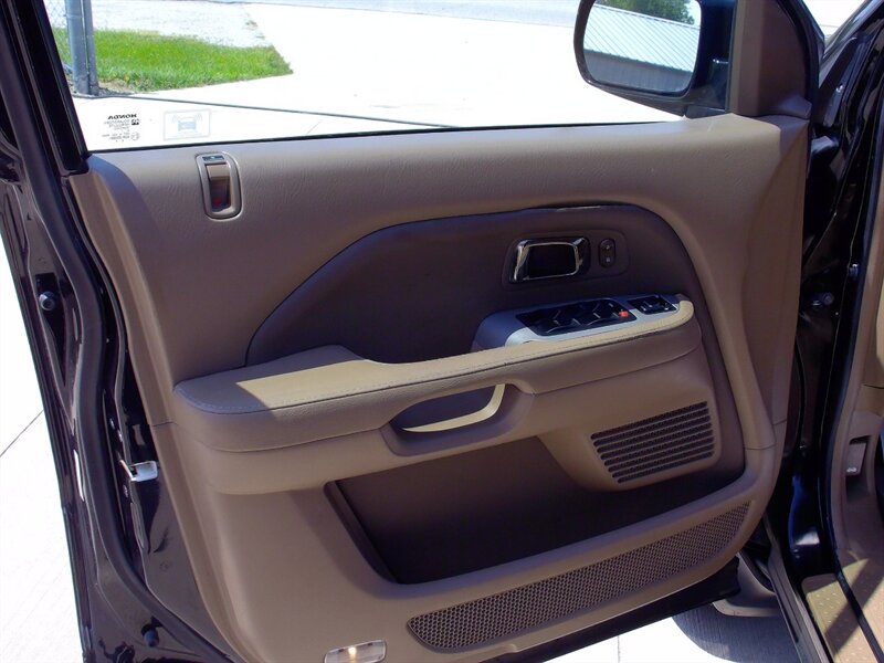 2008 Honda Pilot EX-L - Photo 11 - Pleasant Valley, MO 64068