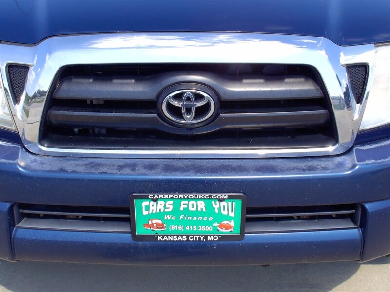 2006 Toyota Tacoma V6 V6 4dr Access Cab - Photo 28 - Pleasant Valley, MO 64068