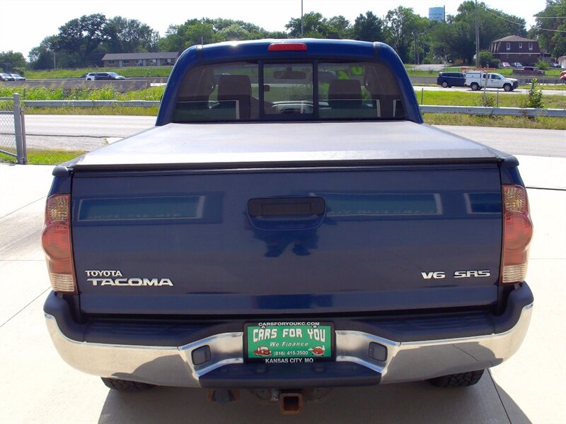 2006 Toyota Tacoma V6 V6 4dr Access Cab - Photo 6 - Pleasant Valley, MO 64068