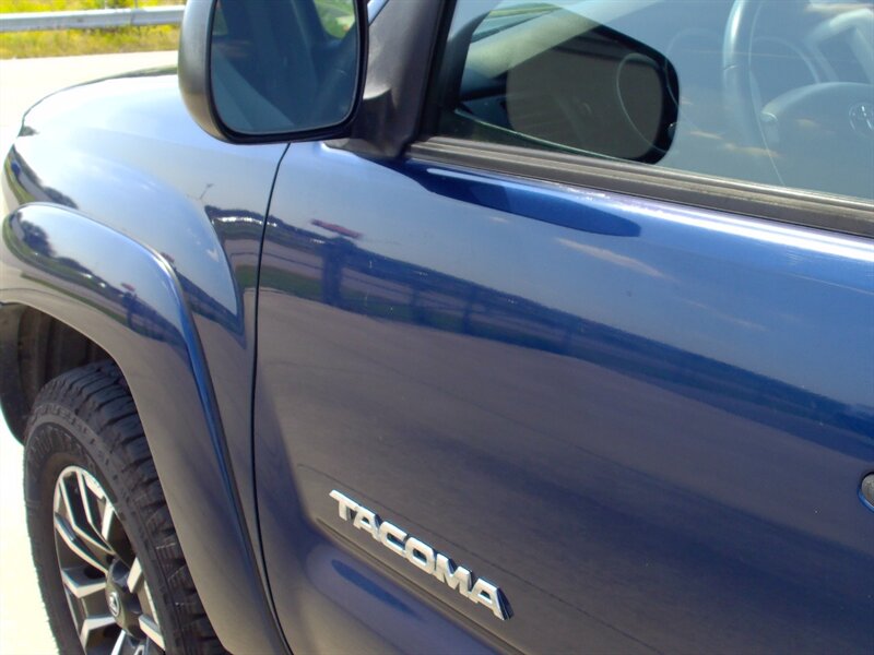 2006 Toyota Tacoma V6 V6 4dr Access Cab - Photo 26 - Pleasant Valley, MO 64068