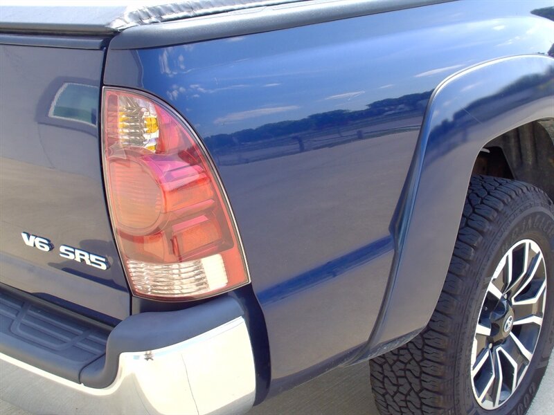 2006 Toyota Tacoma V6 V6 4dr Access Cab - Photo 33 - Pleasant Valley, MO 64068