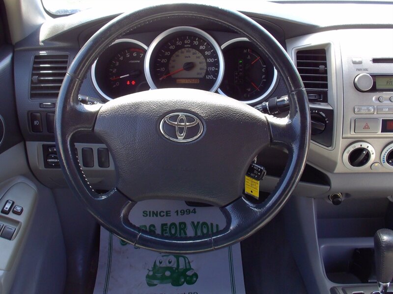 2006 Toyota Tacoma V6 V6 4dr Access Cab - Photo 21 - Pleasant Valley, MO 64068