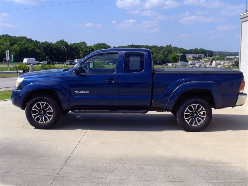 2006 Toyota Tacoma V6 V6 4dr Access Cab - Photo 8 - Pleasant Valley, MO 64068