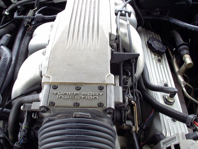 1988 Chevrolet Camaro IROC Z   - Photo 48 - Pleasant Valley, MO 64068
