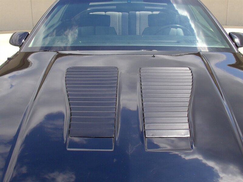 1988 Chevrolet Camaro IROC Z   - Photo 35 - Pleasant Valley, MO 64068