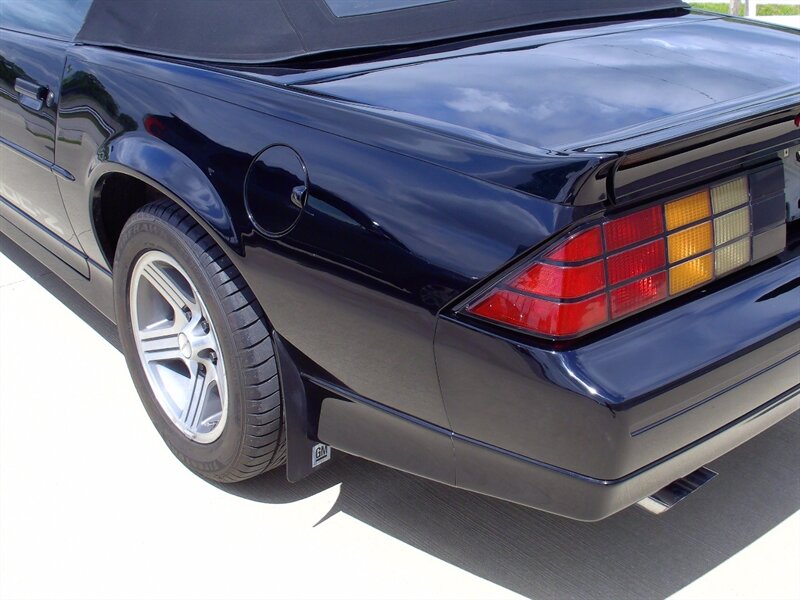1988 Chevrolet Camaro IROC Z   - Photo 29 - Pleasant Valley, MO 64068