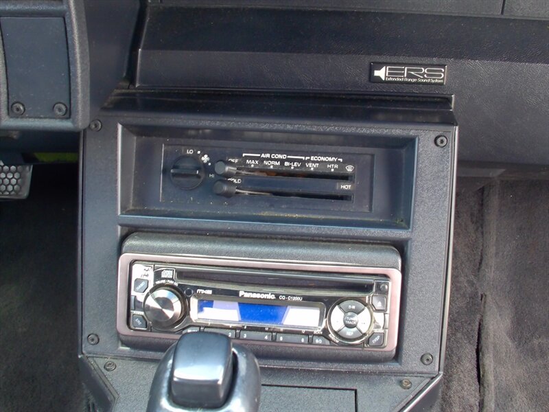 1988 Chevrolet Camaro IROC Z   - Photo 22 - Pleasant Valley, MO 64068