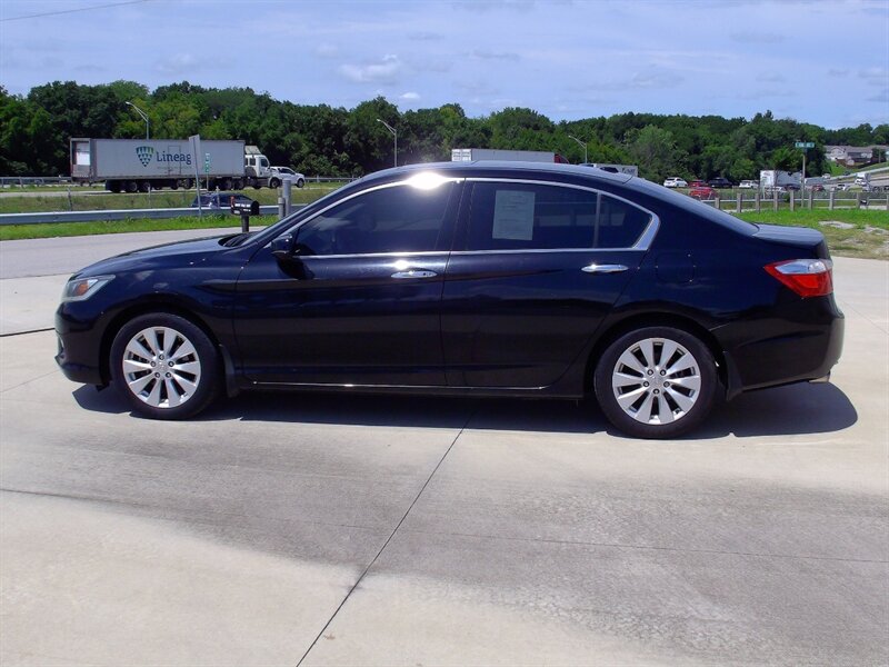 2013 Honda Accord EX-L V6 - Photo 8 - Pleasant Valley, MO 64068