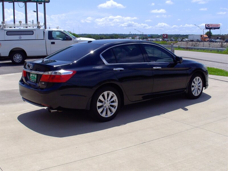 2013 Honda Accord EX-L V6 - Photo 5 - Pleasant Valley, MO 64068