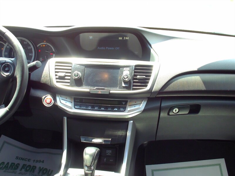 2013 Honda Accord EX-L V6 - Photo 19 - Pleasant Valley, MO 64068
