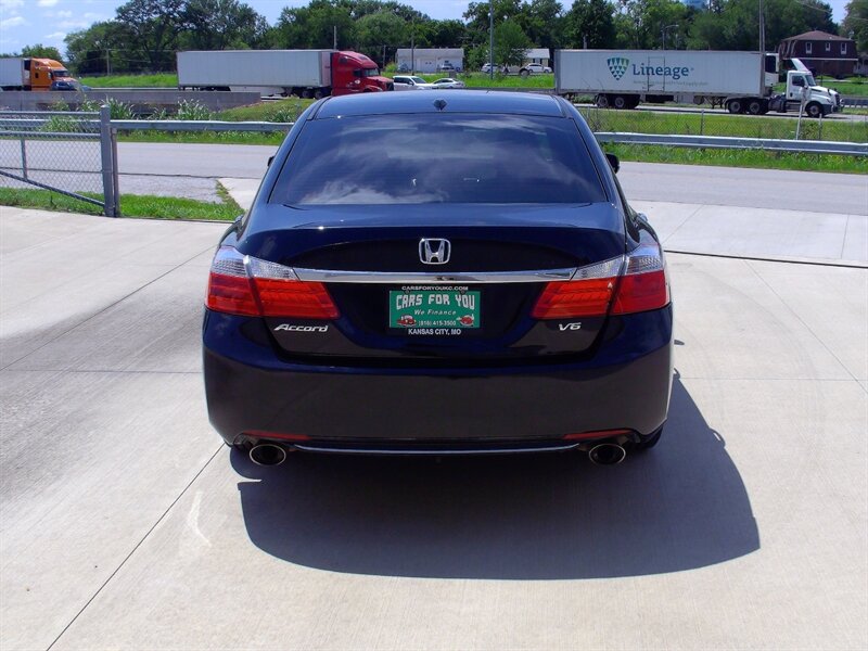 2013 Honda Accord EX-L V6 - Photo 6 - Pleasant Valley, MO 64068