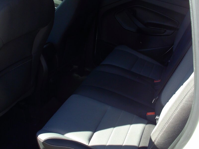 2013 Ford Escape SE   - Photo 12 - Pleasant Valley, MO 64068