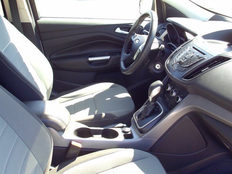 2013 Ford Escape SE   - Photo 15 - Pleasant Valley, MO 64068