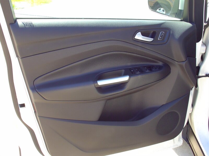 2013 Ford Escape SE   - Photo 11 - Pleasant Valley, MO 64068