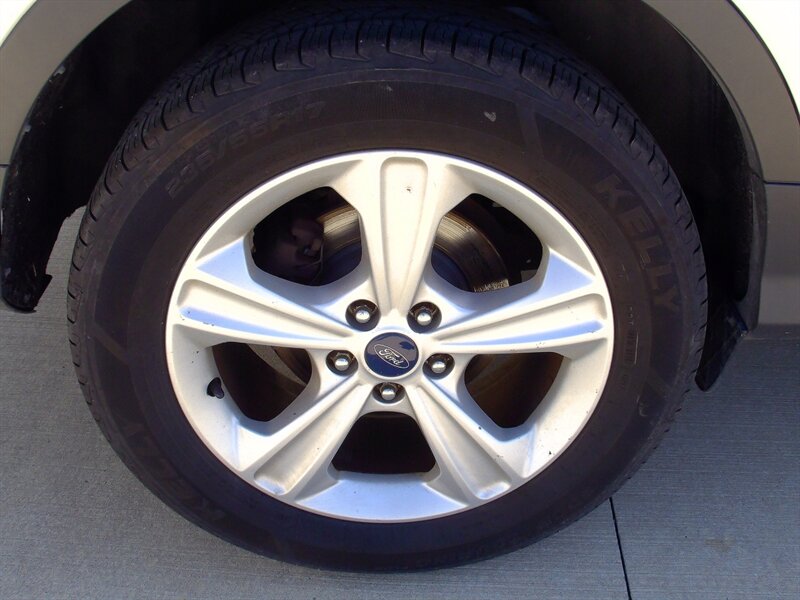 2013 Ford Escape SE   - Photo 33 - Pleasant Valley, MO 64068