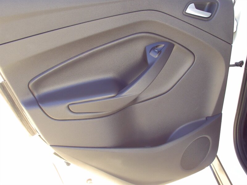 2013 Ford Escape SE   - Photo 13 - Pleasant Valley, MO 64068