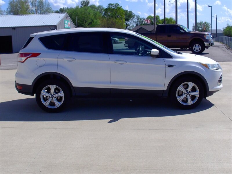 2013 Ford Escape SE   - Photo 4 - Pleasant Valley, MO 64068