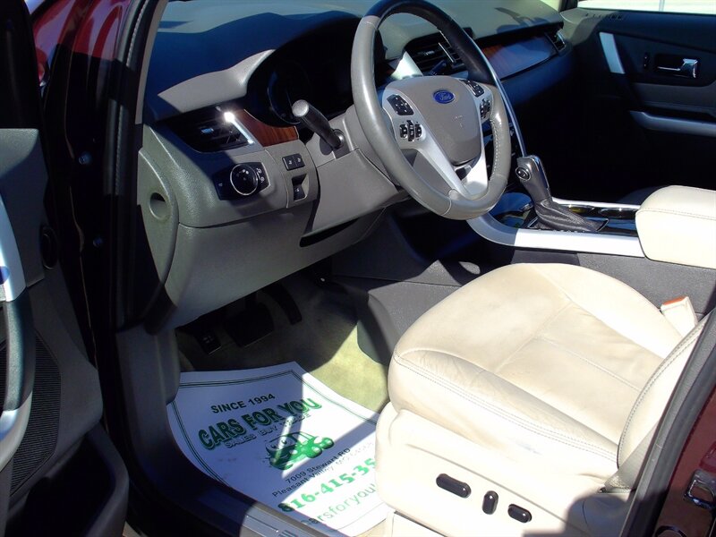 2011 Ford Edge Limited   - Photo 9 - Pleasant Valley, MO 64068